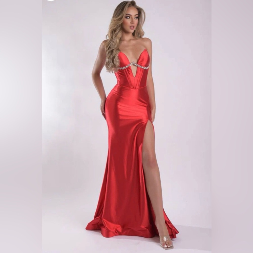 Elegant Red Satin Prom Gown
